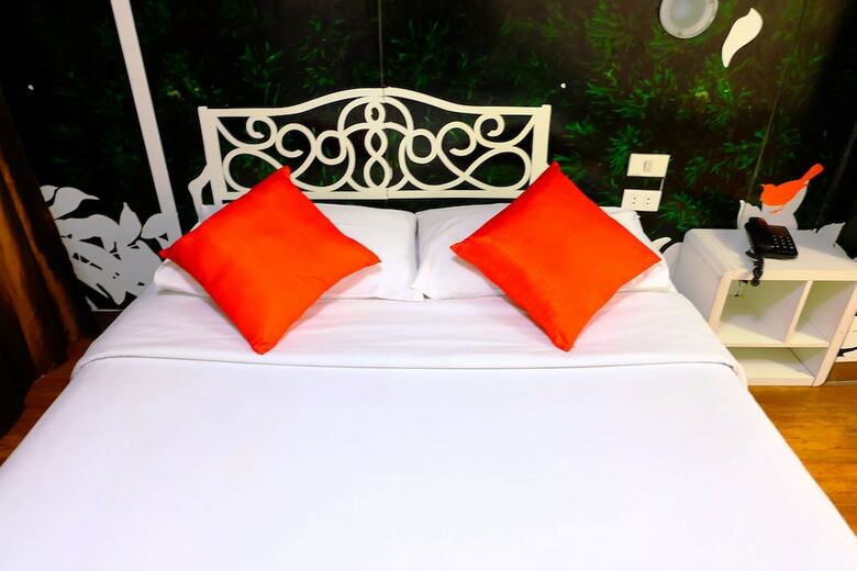 Hostal Take A Nap Hotel