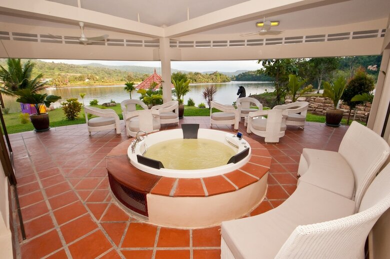 Hotel Tatai Resort & Marina