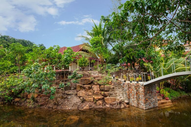Hotel Tatai Resort & Marina