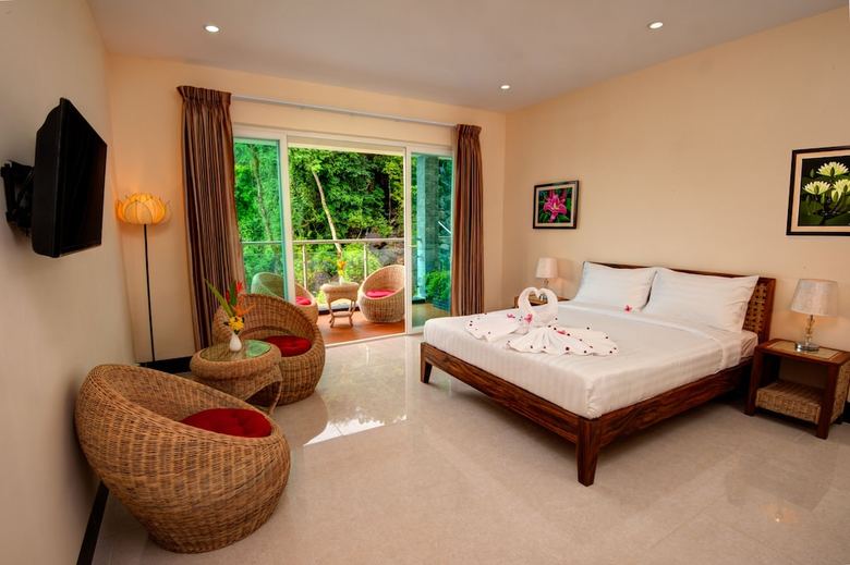 Hotel Tatai Resort & Marina