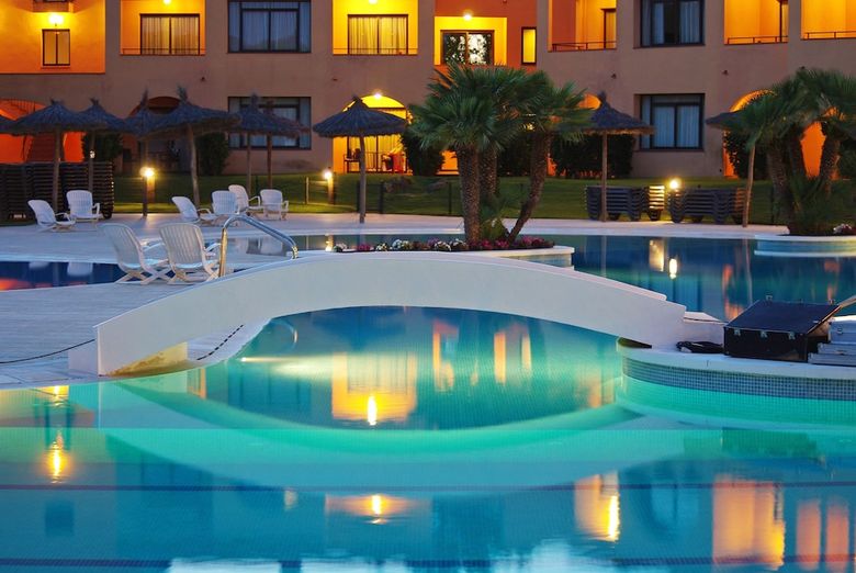 Hotel La Costa Golf & Beach Resort