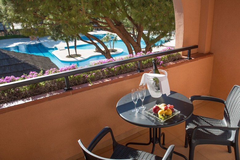 Hotel La Costa Golf & Beach Resort