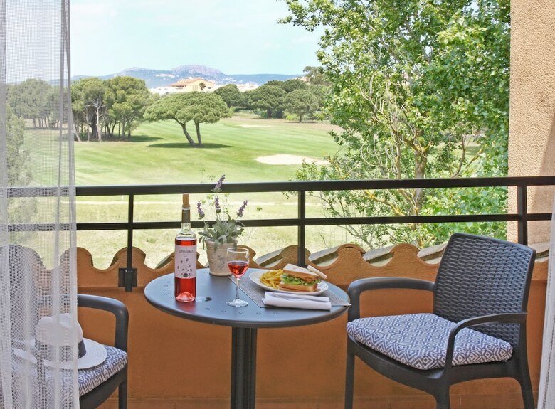 Hotel La Costa Golf & Beach Resort