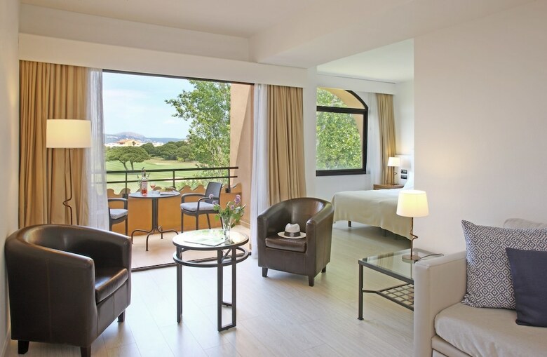 Hotel La Costa Golf & Beach Resort
