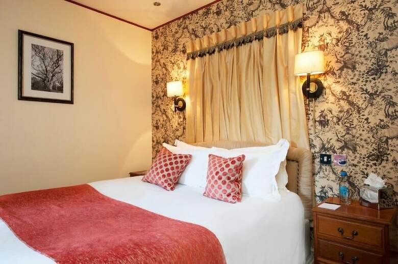Hotel Careys Manor & Senspa