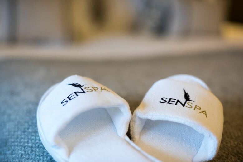 Hotel Careys Manor & Senspa