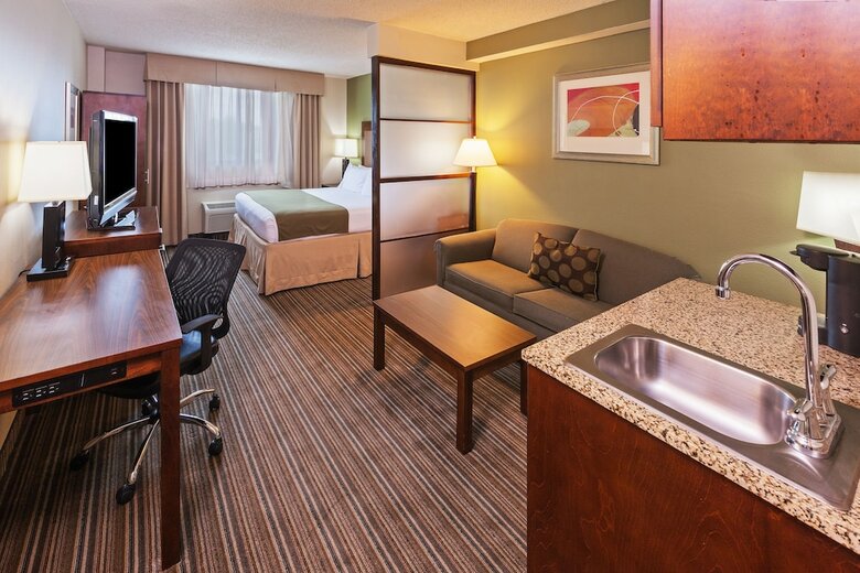 Holiday Inn Express Hotel & Suites Fort Worth Downtown