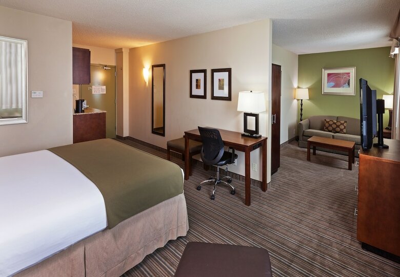 Holiday Inn Express Hotel & Suites Fort Worth Downtown