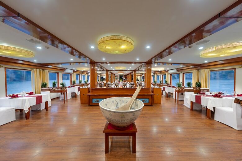 Huong Hai Sealife Cruise