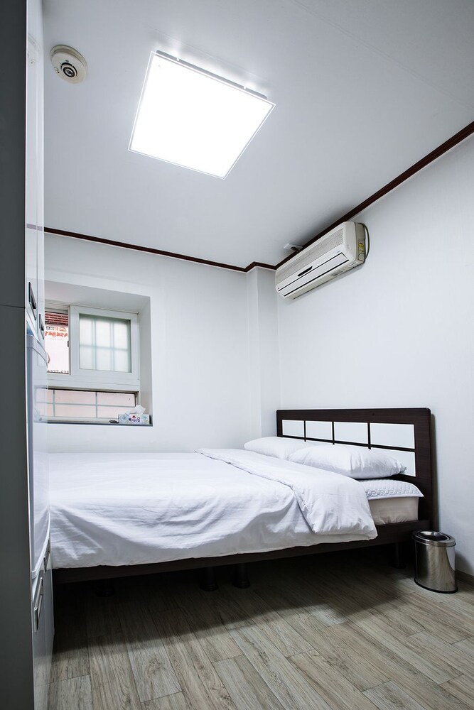 Hostal Jc Inn Dongdaemun - Hostel