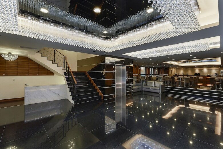 Delton Hotel Love River
