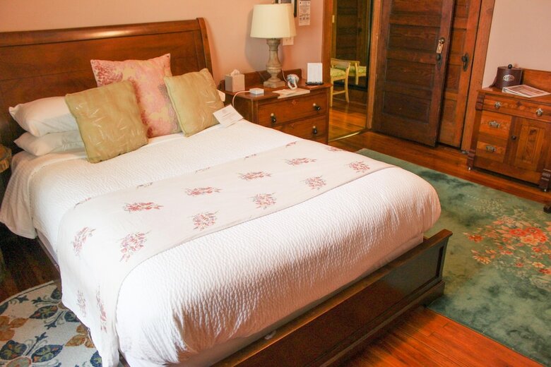Bed & Breakfast Sweetwater Branch Inn