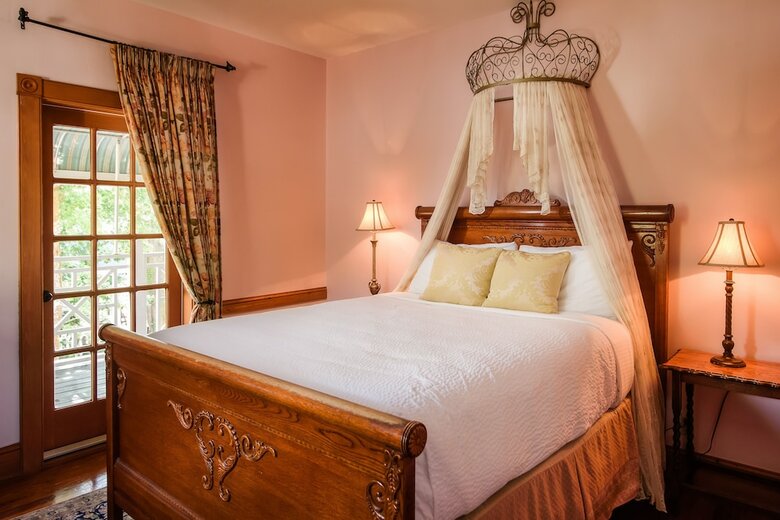 Bed & Breakfast Sweetwater Branch Inn