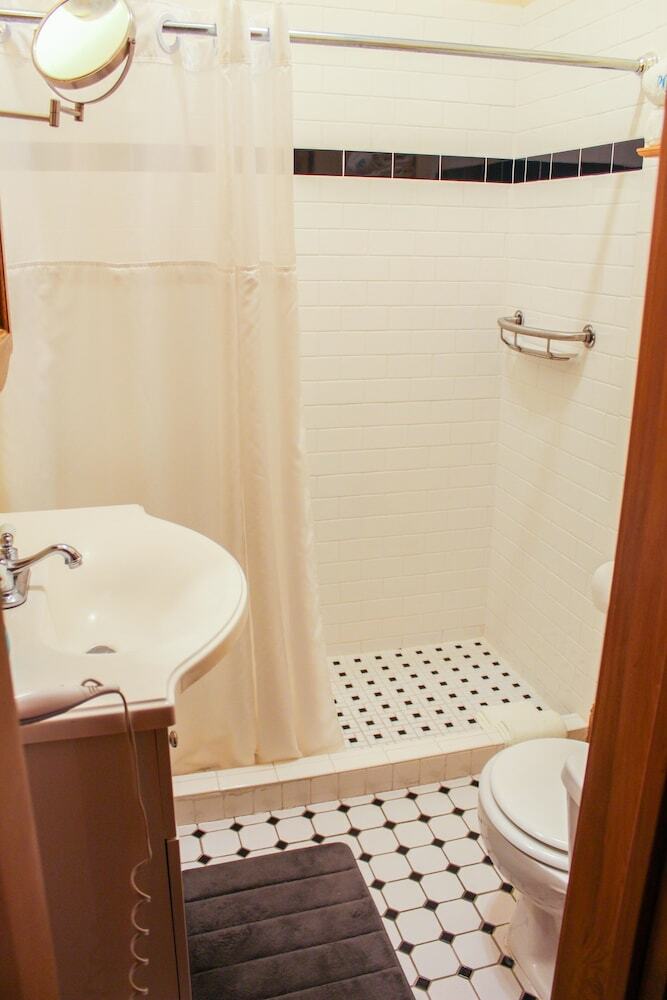 Bed & Breakfast Sweetwater Branch Inn