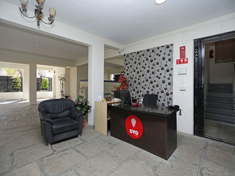 Hotel Oyo 946 Royce Studio Apartments