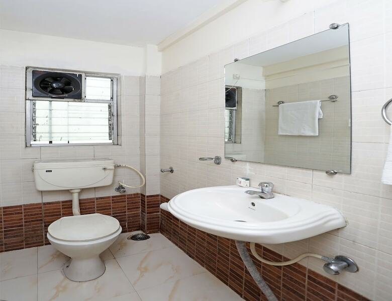 Hotel Oyo 946 Royce Studio Apartments