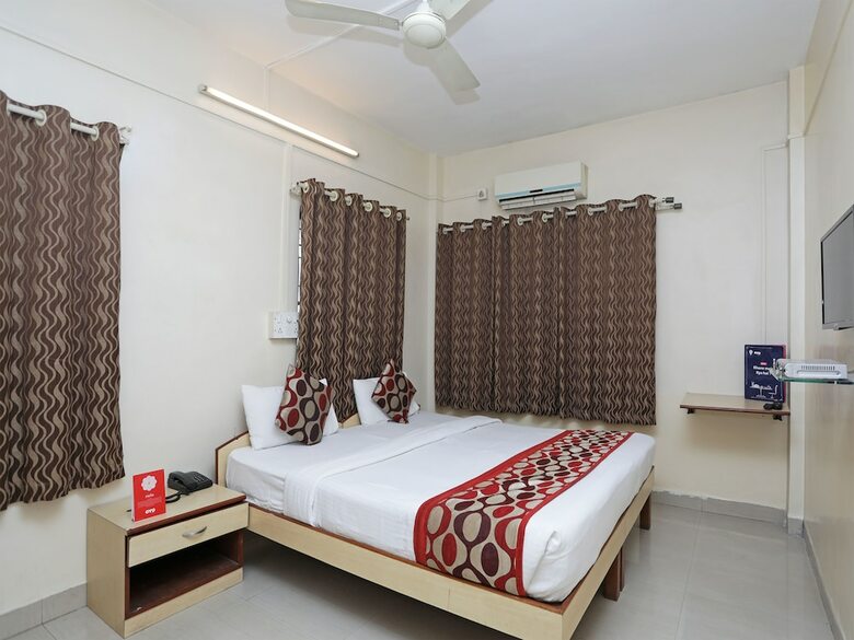 Hotel Oyo 946 Royce Studio Apartments