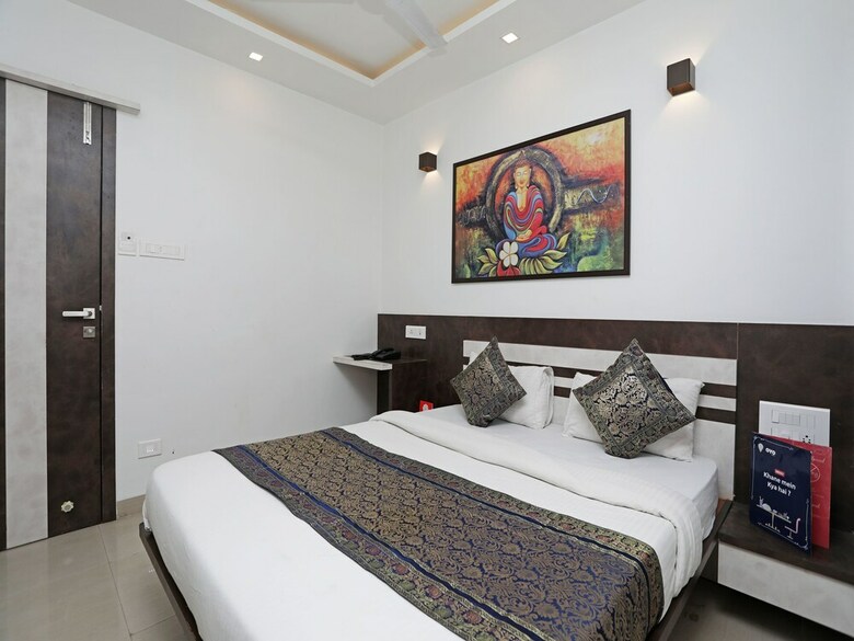Hotel Oyo 946 Royce Studio Apartments