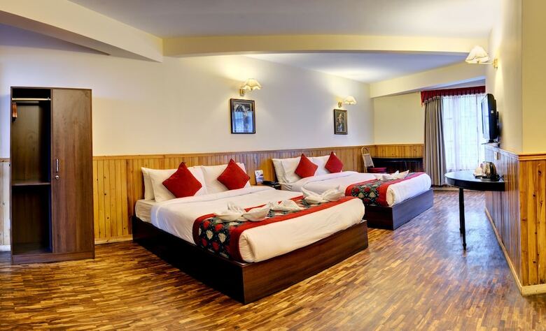 Hotel Summit Newa Regency