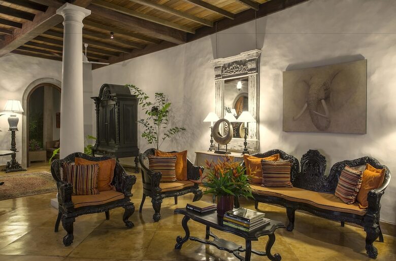 Villa Thambili House By Edwards Collection