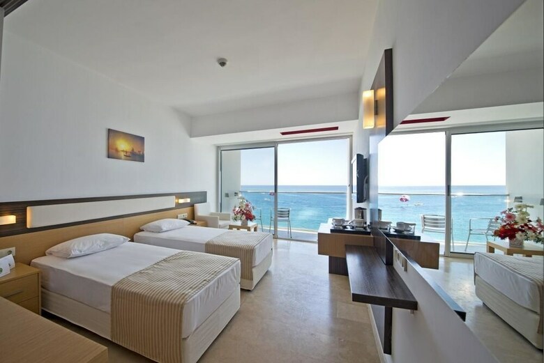 Hotel Yalihan UNA