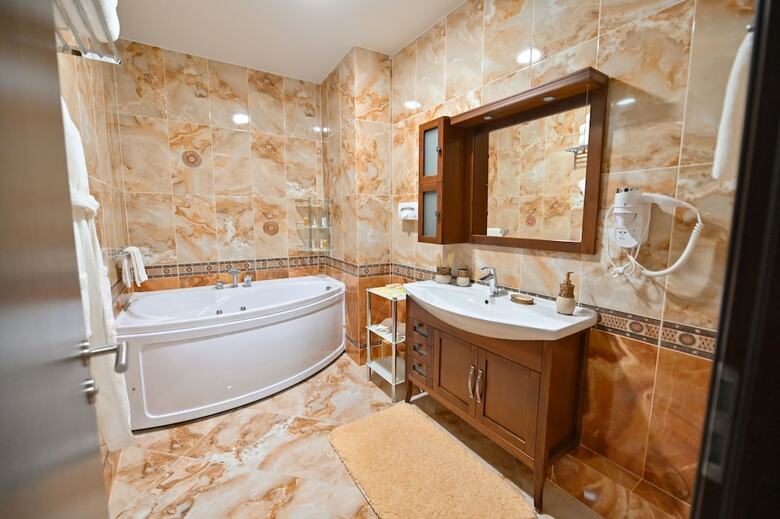 Atola Hotel
