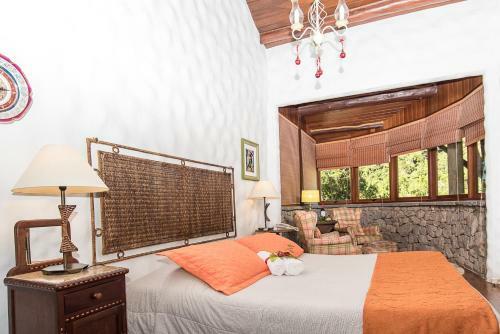 Hostal Brom�lia Sabi� & Cia