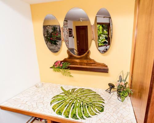 Hostal Brom�lia Sabi� & Cia