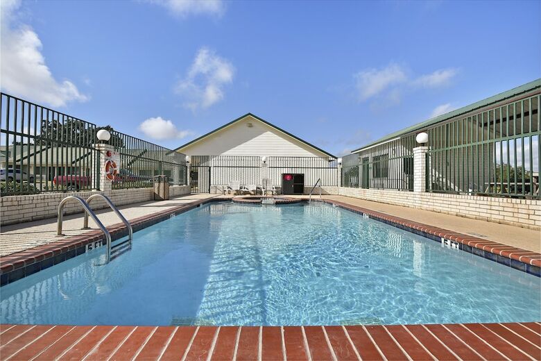 Oyo Hotel Yoakum West