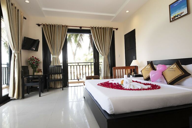 Hotel Hon Rom Central Beach Resort
