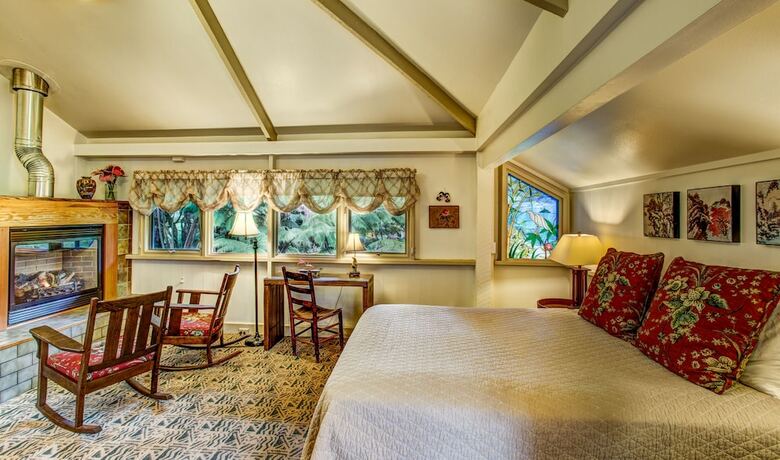 Bed & Breakfast Kilauea Lodge And Restaurant