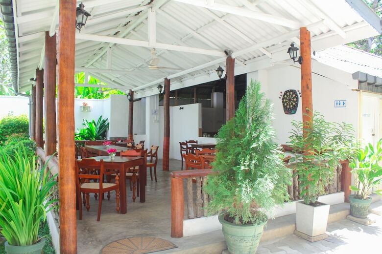 Hotel Blue Eyes Inn