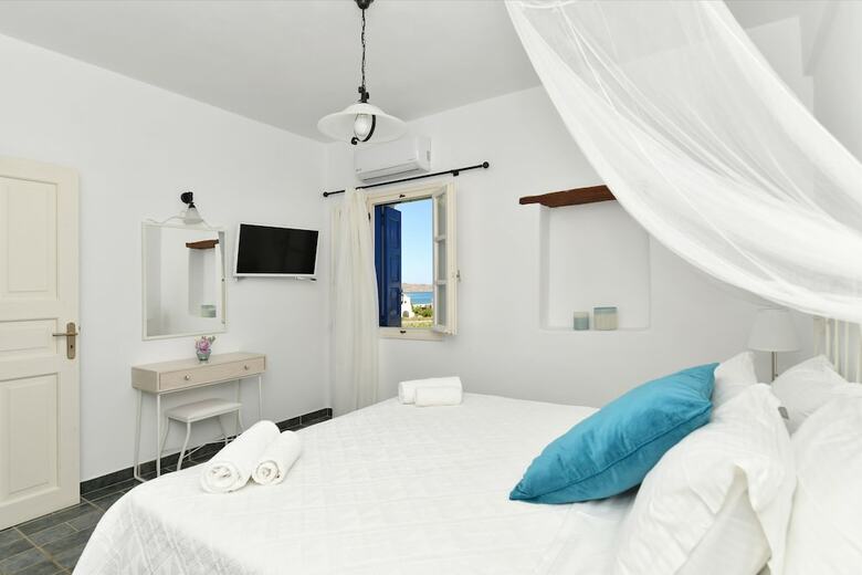 Aparthotel Paros