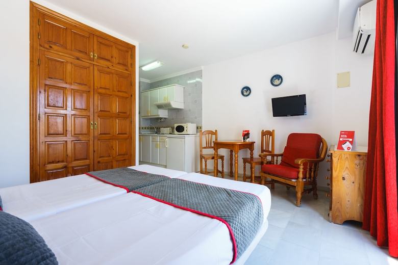 Oyo Apartamentos Pepe Mesa