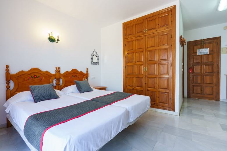 Oyo Apartamentos Pepe Mesa