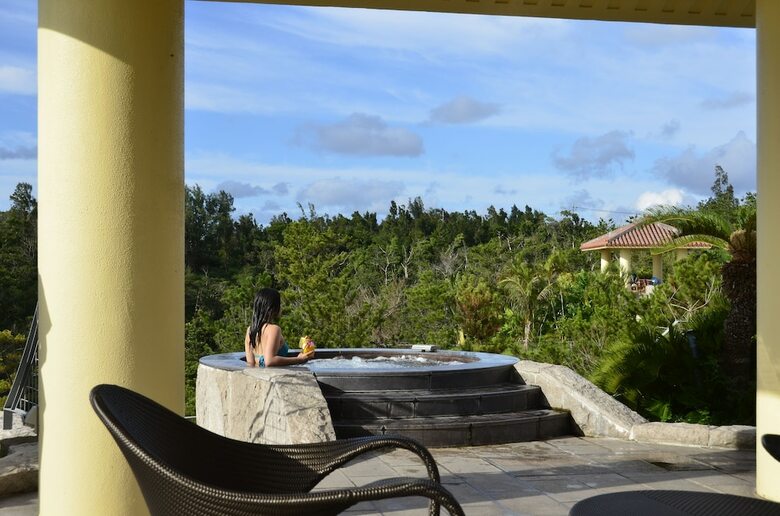 Hotel Okinawa Marriott Resort & Spa