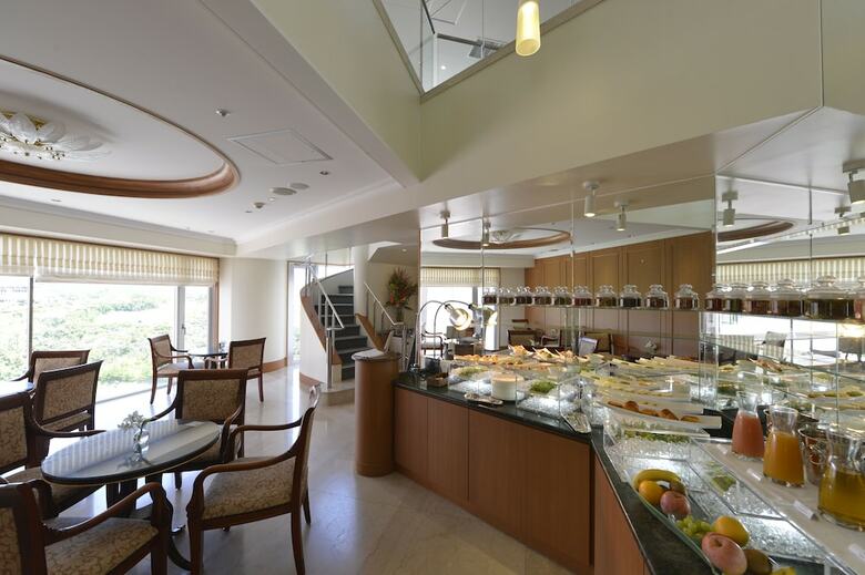 Hotel Okinawa Marriott Resort & Spa