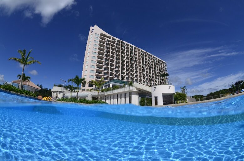 Hotel Okinawa Marriott Resort & Spa