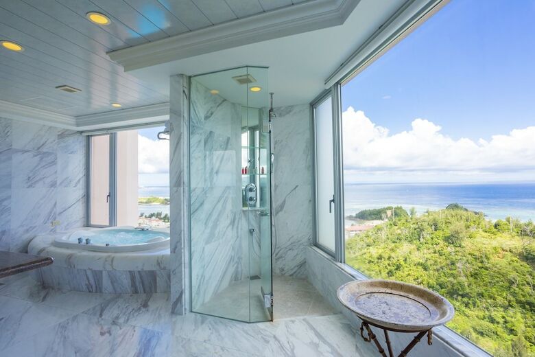 Hotel Okinawa Marriott Resort & Spa