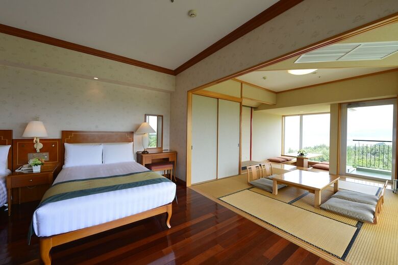Hotel Okinawa Marriott Resort & Spa