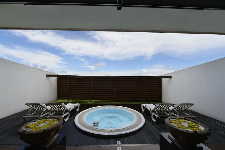 Hotel Okinawa Marriott Resort & Spa