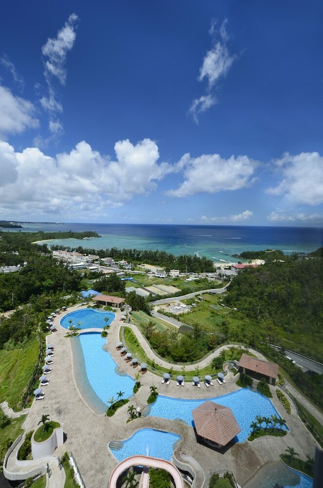 Hotel Okinawa Marriott Resort & Spa
