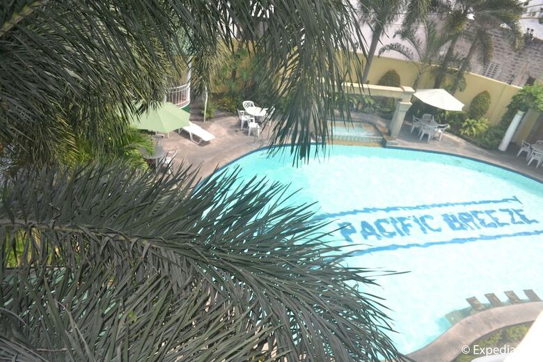 Pacific Breeze Hotel And Resort