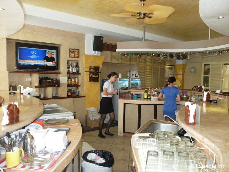 Pacific Breeze Hotel And Resort