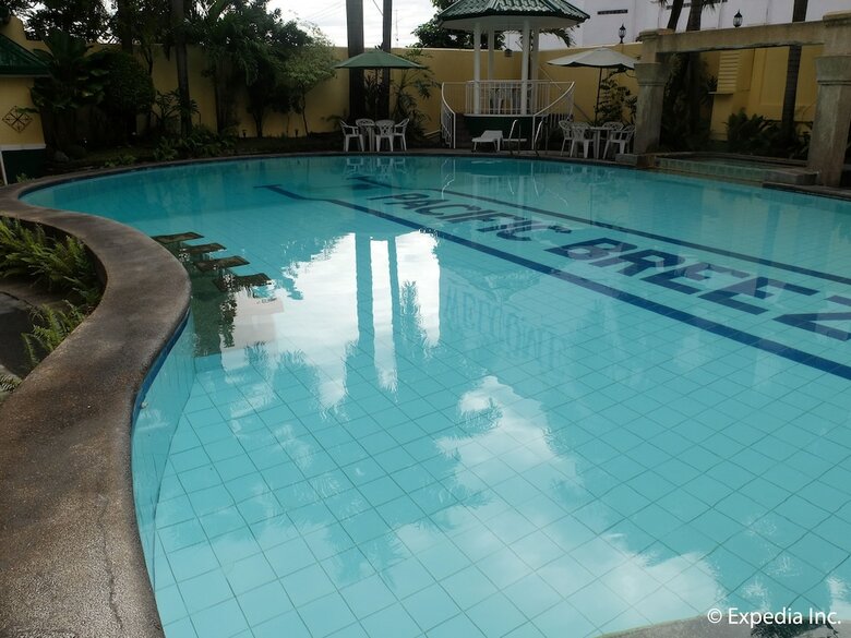 Pacific Breeze Hotel And Resort