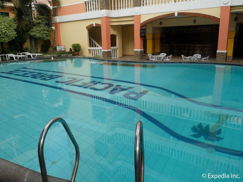 Pacific Breeze Hotel And Resort