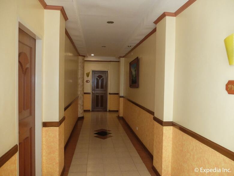Pacific Breeze Hotel And Resort