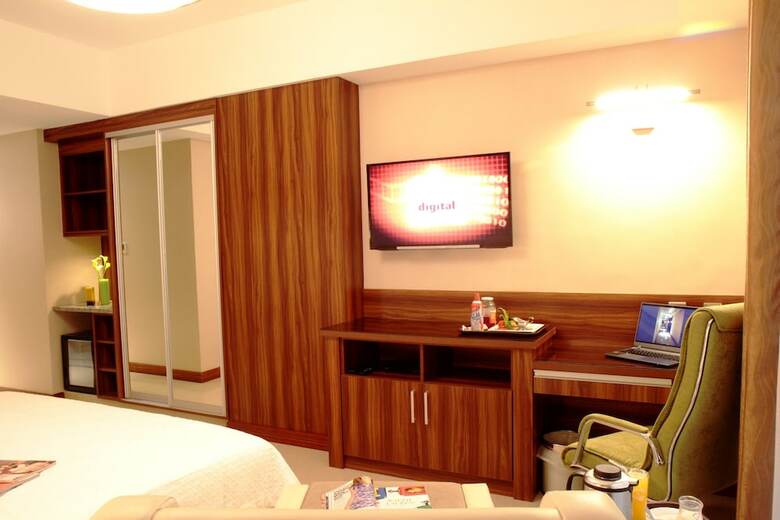 Hotel Central Park Tower Resort