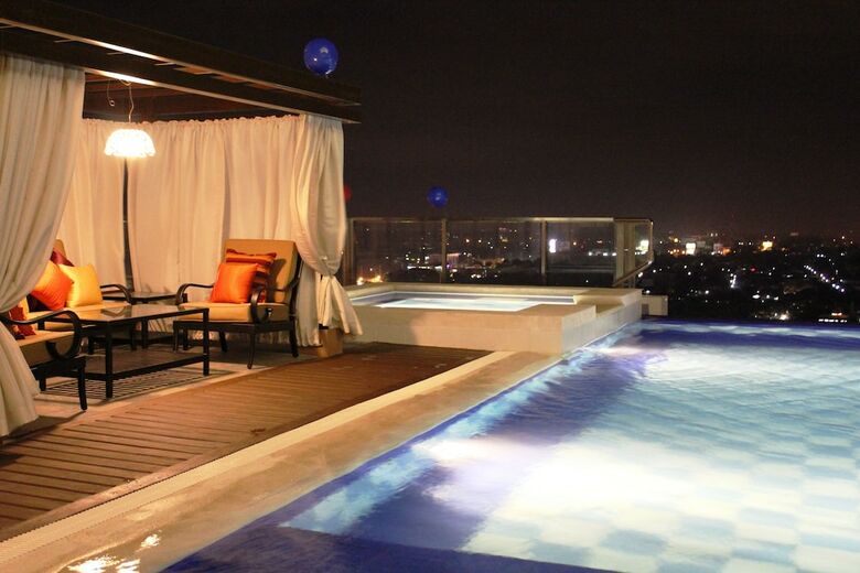 Hotel Central Park Tower Resort
