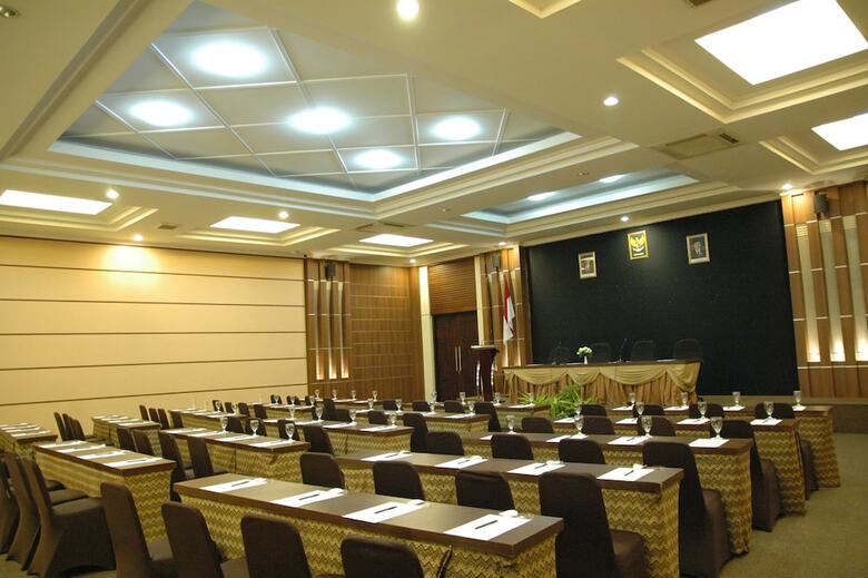 Riyadi Palace Hotel
